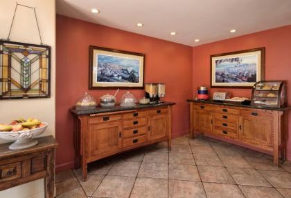 Brisas Del Mar Inn at the Beach - image 2