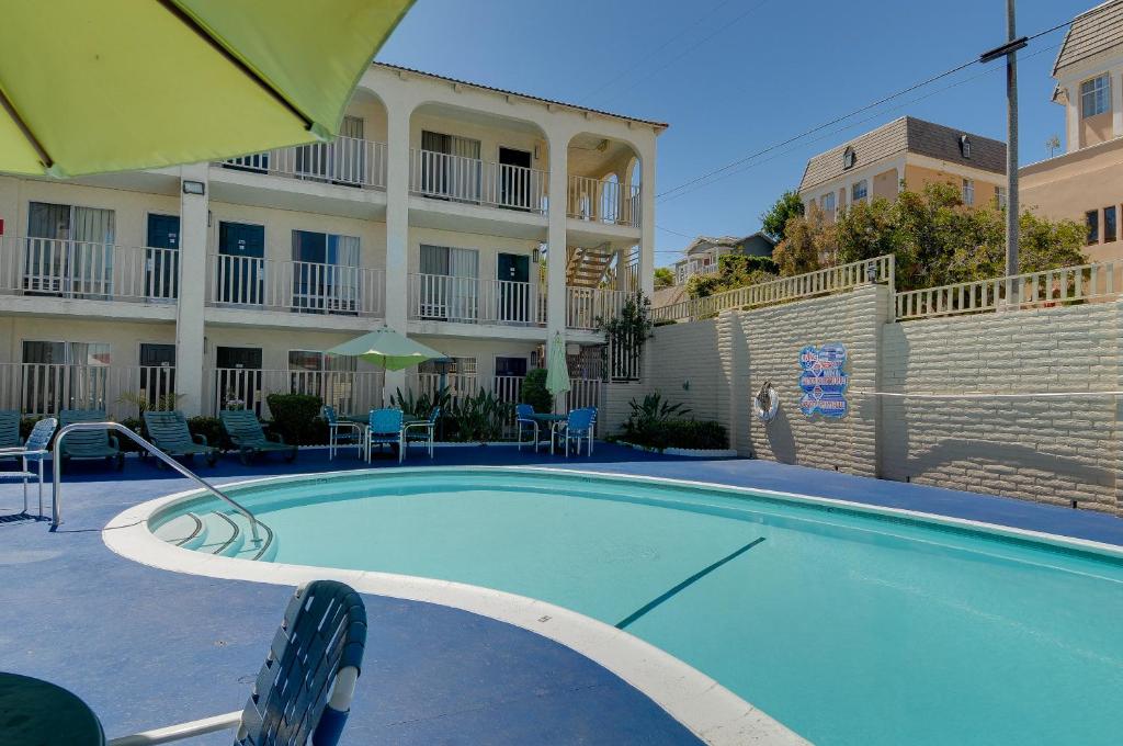 Vagabond Inn San Pedro - image 2