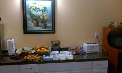 Vagabond Inn San Pedro - image 4