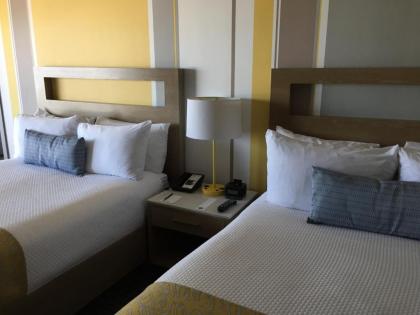 Blue Sea Beach Hotel - image 3