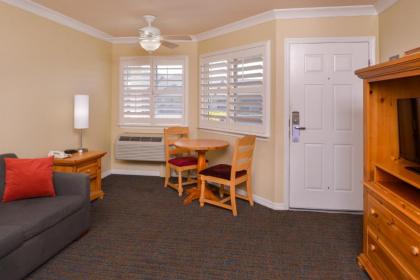 Cayucos Beach Inn - image 4