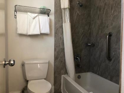 SureStay Hotel by Best Western Seaside Monterey - image 3
