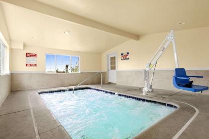 Days Inn by Wyndham San Simeon - image 2