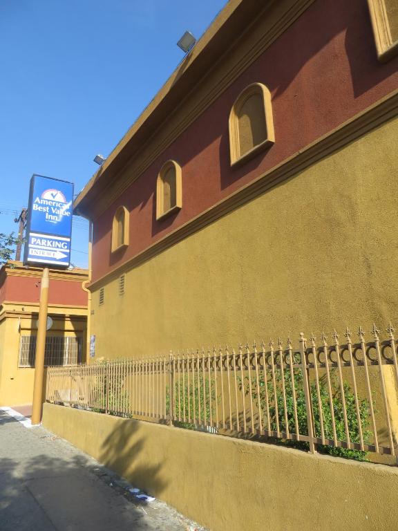 Americas Best Value Inn Hollywood/Downtown Los Angeles - image 5