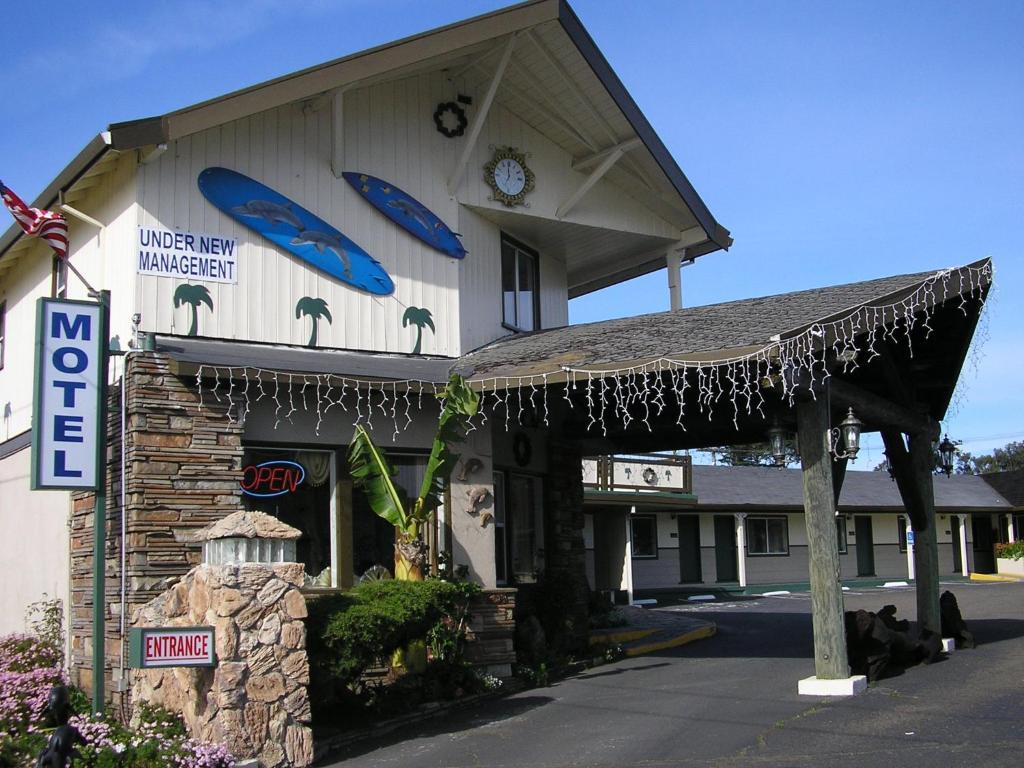 Oceanside Inn & Suites - main image