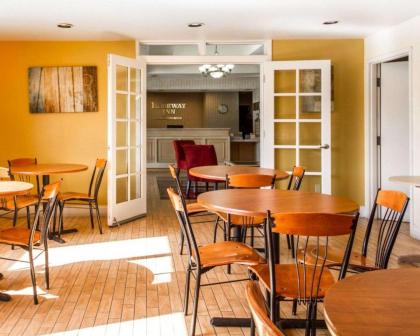 Rodeway Inn Watsonville - image 5