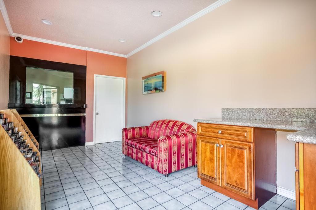 Passport Inn - main image