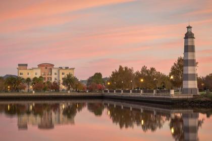 Hampton Inn  Suites Suisun City Waterfront