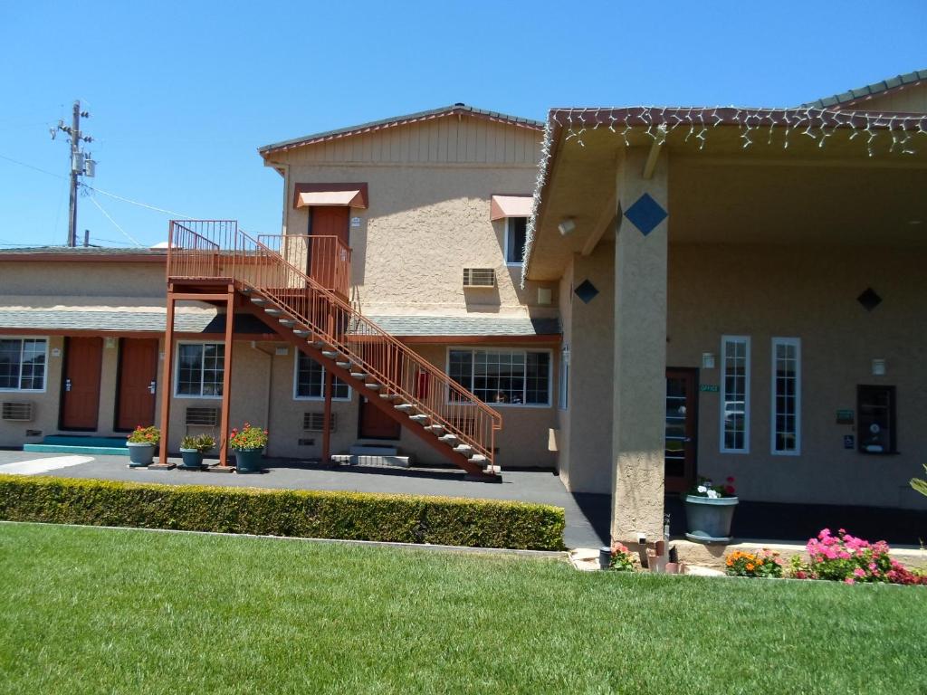 Economy Inn Morgan Hill - main image