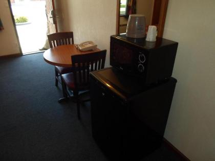 Economy Inn Morgan Hill - image 3