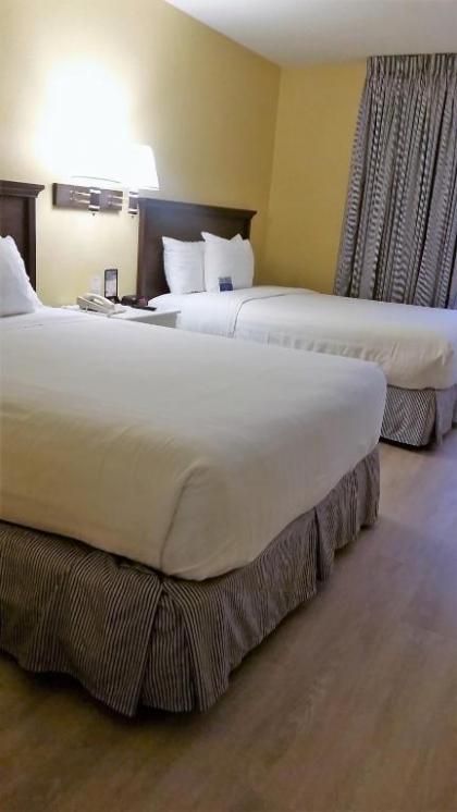 Monterey Bay Lodge - image 2