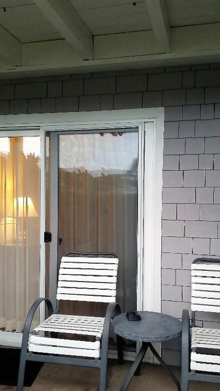 Monterey Bay Lodge - image 4