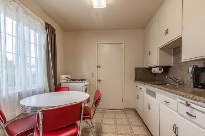 Lone Oak Lodge - image 3