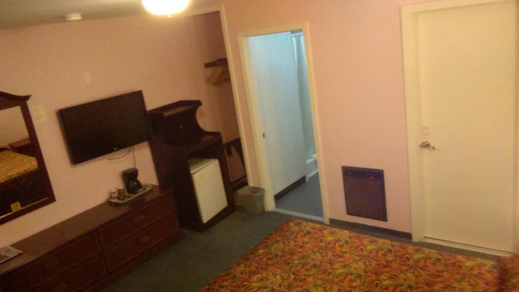 El Rancho Motel - image 2