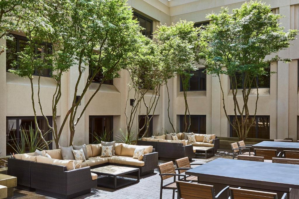 San Francisco Marriott Marquis Union Square - image 2