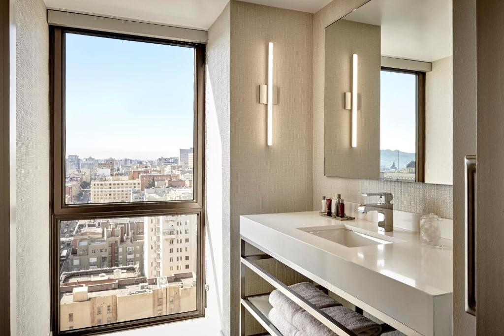 San Francisco Marriott Union Square - image 5