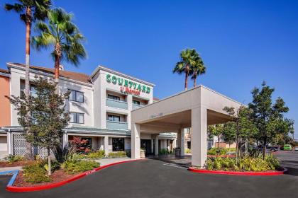 Courtyard by marriott Oakland Airport Oakland California