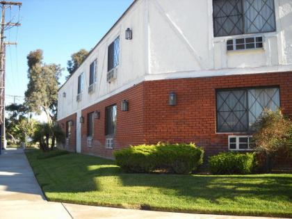 Palms Courtyard Inn - image 4