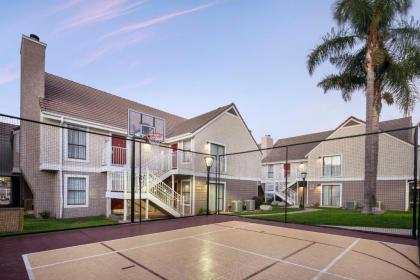 Residence Inn Los Angeles Torrance/Redondo Beach - image 2