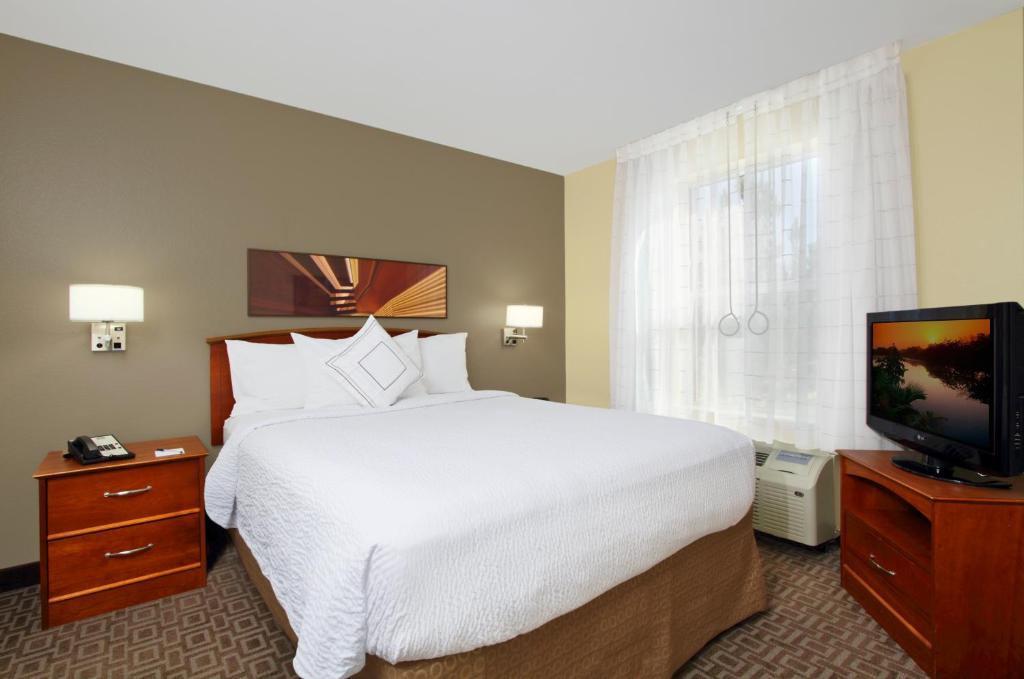 TownePlace Suites Newark Silicon Valley - main image