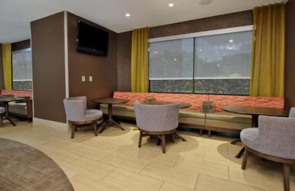 SpringHill Suites by Marriott Madera - image 4