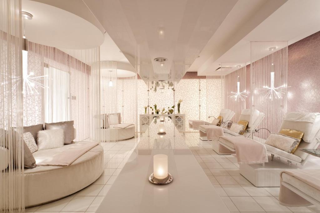 JW Marriott Los Angeles L.A. LIVE - image 5