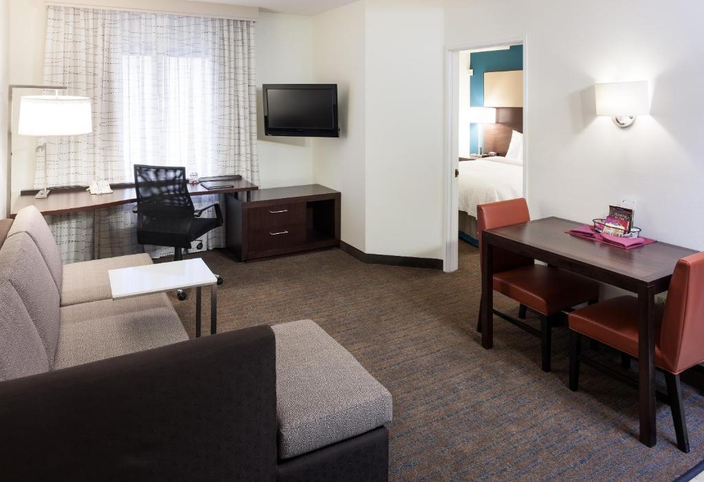 Residence Inn by Marriott Santa Clarita Valencia - image 3
