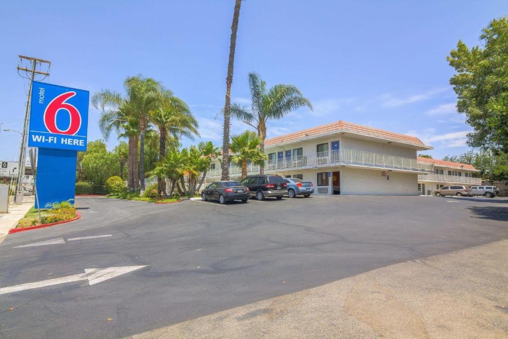 Motel 6-Simi Valley CA - main image