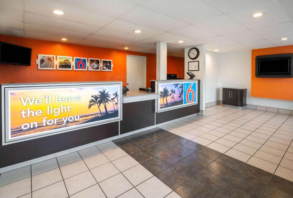 Motel 6-Ventura CA - Beach - image 5