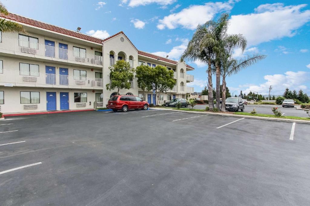 Motel 6-Watsonville CA - Monterey Area - image 3
