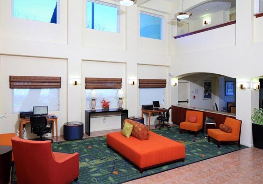 Fairfield Inn & Suites by Marriott San Francisco San Carlos - image 4