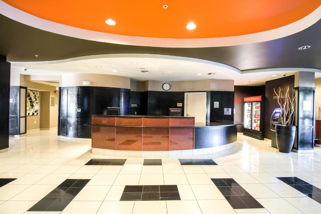 Courtyard by Marriott Merced - image 2
