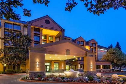 Courtyard by Marriott Santa Rosa - image 1