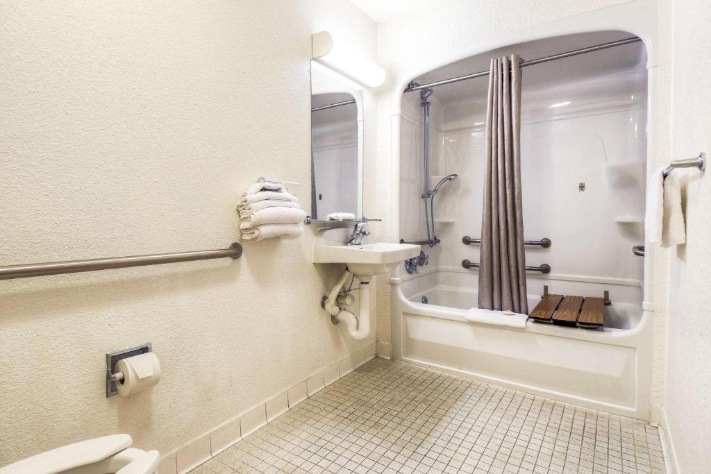 Motel 6-El Cajon CA - San Diego - image 3