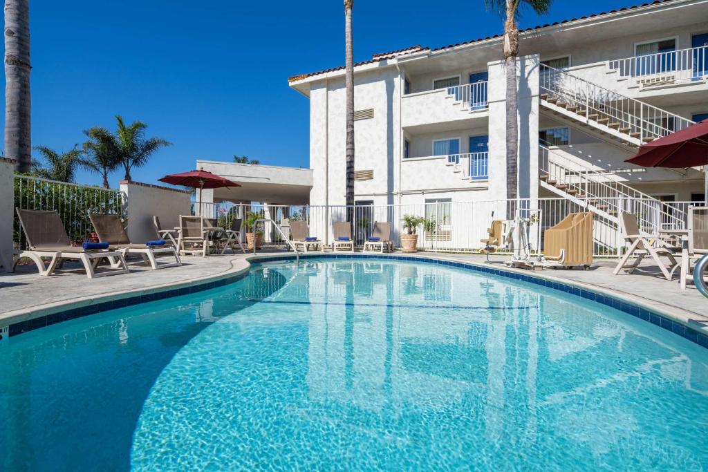 Motel 6-Ventura CA - South - main image