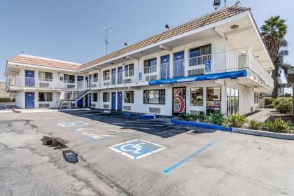 motel 6 modesto CA