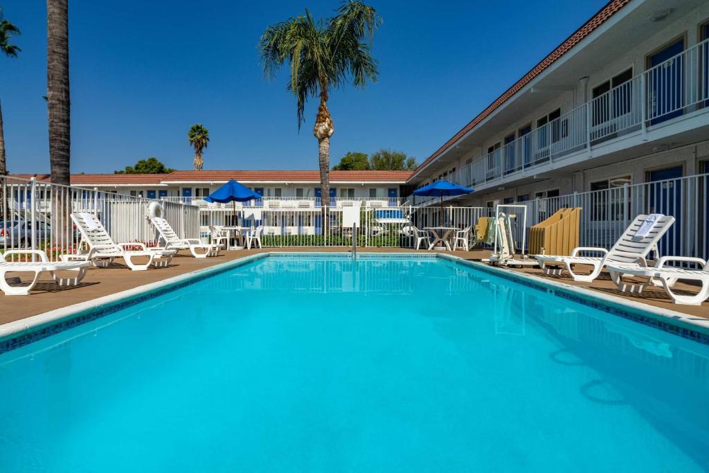 Motel 6-Sepulveda CA - Los Angeles - Van Nuys - North Hills - main image