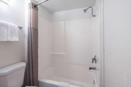 Motel 6-Thousand Oaks CA - image 2