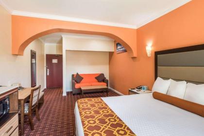 Rodeway Inn & Suites - Pasadena - image 3