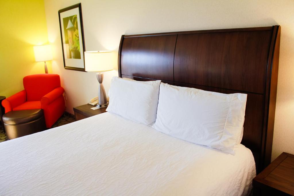 Hilton Garden Inn Redding - image 3