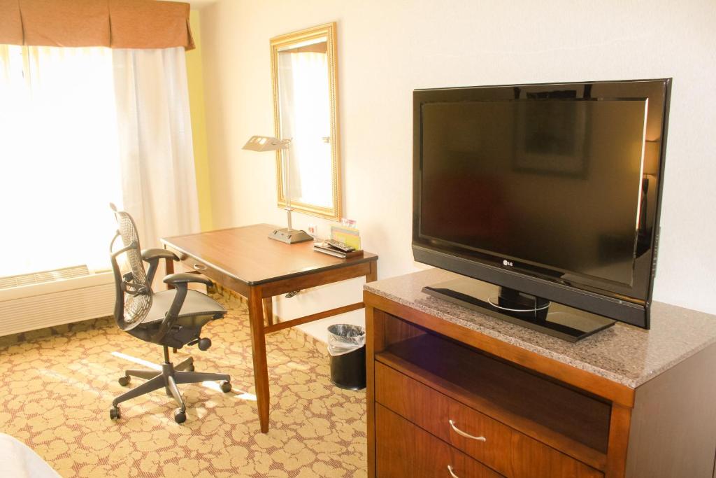 Hilton Garden Inn Redding - image 5