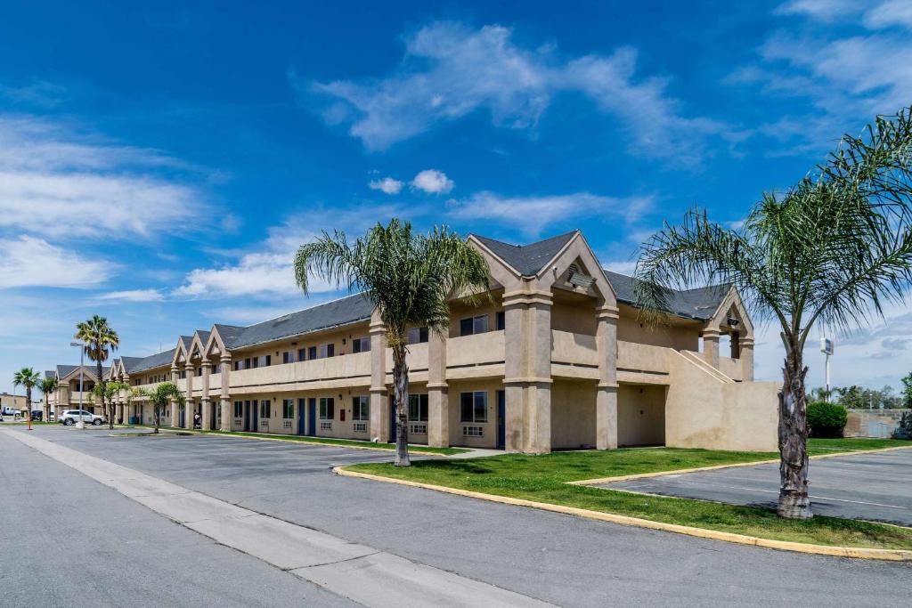 Motel 6-Buttonwillow CA Central - main image