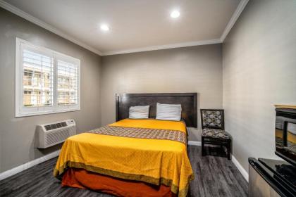 Regency Inn  Suites Downey