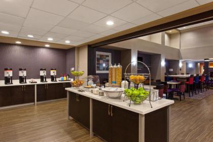Hampton Inn and Suites Merced - image 4