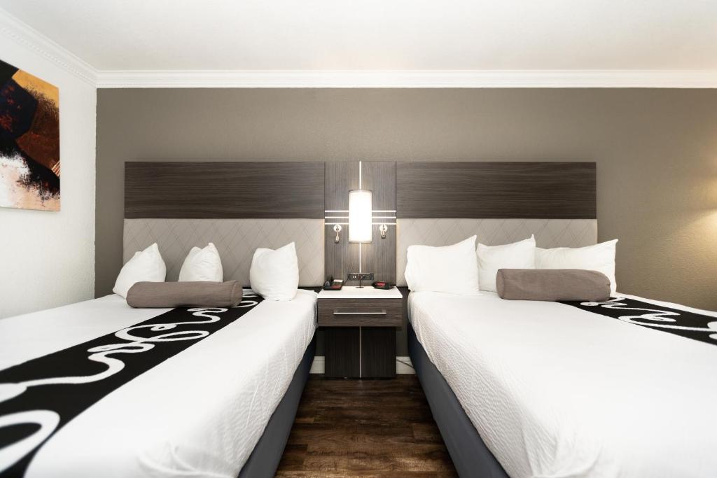 Fontaine Inn - image 3