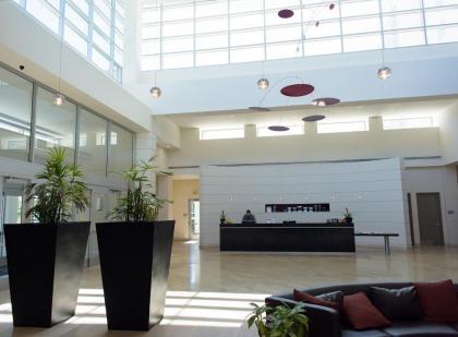 Embassy Suites Ontario - Airport - image 3
