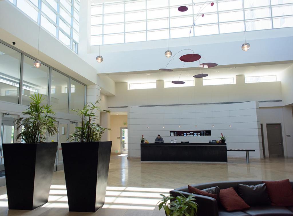 Embassy Suites Ontario - Airport - image 3