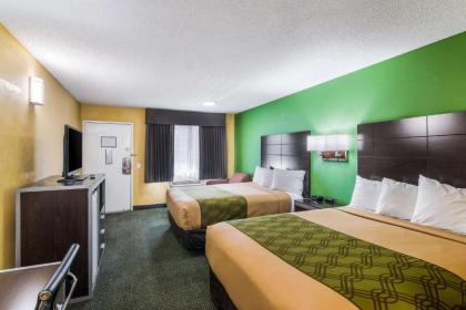 Econo Lodge Hesperia - Victorville I-15 - image 5