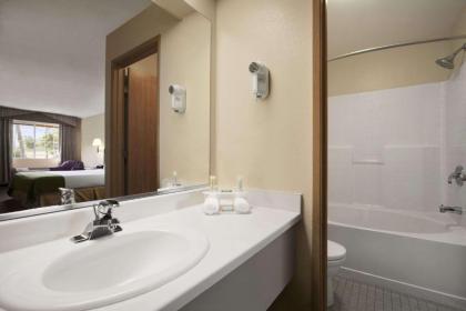 Travelodge by Wyndham Ukiah - image 3
