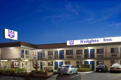 Knights Inn San Bernardino - image 5